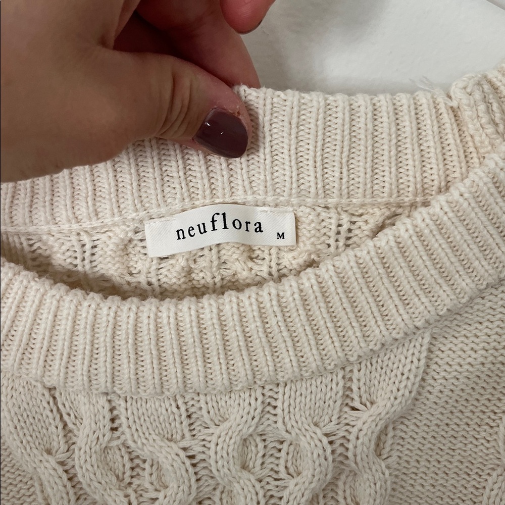 Neuflora cable knit sweater - Picture 2 of 2